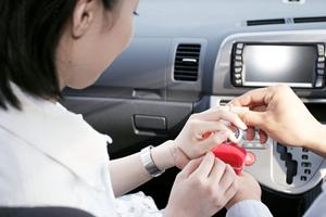 選ぶ価値のある車カバーは5層構造